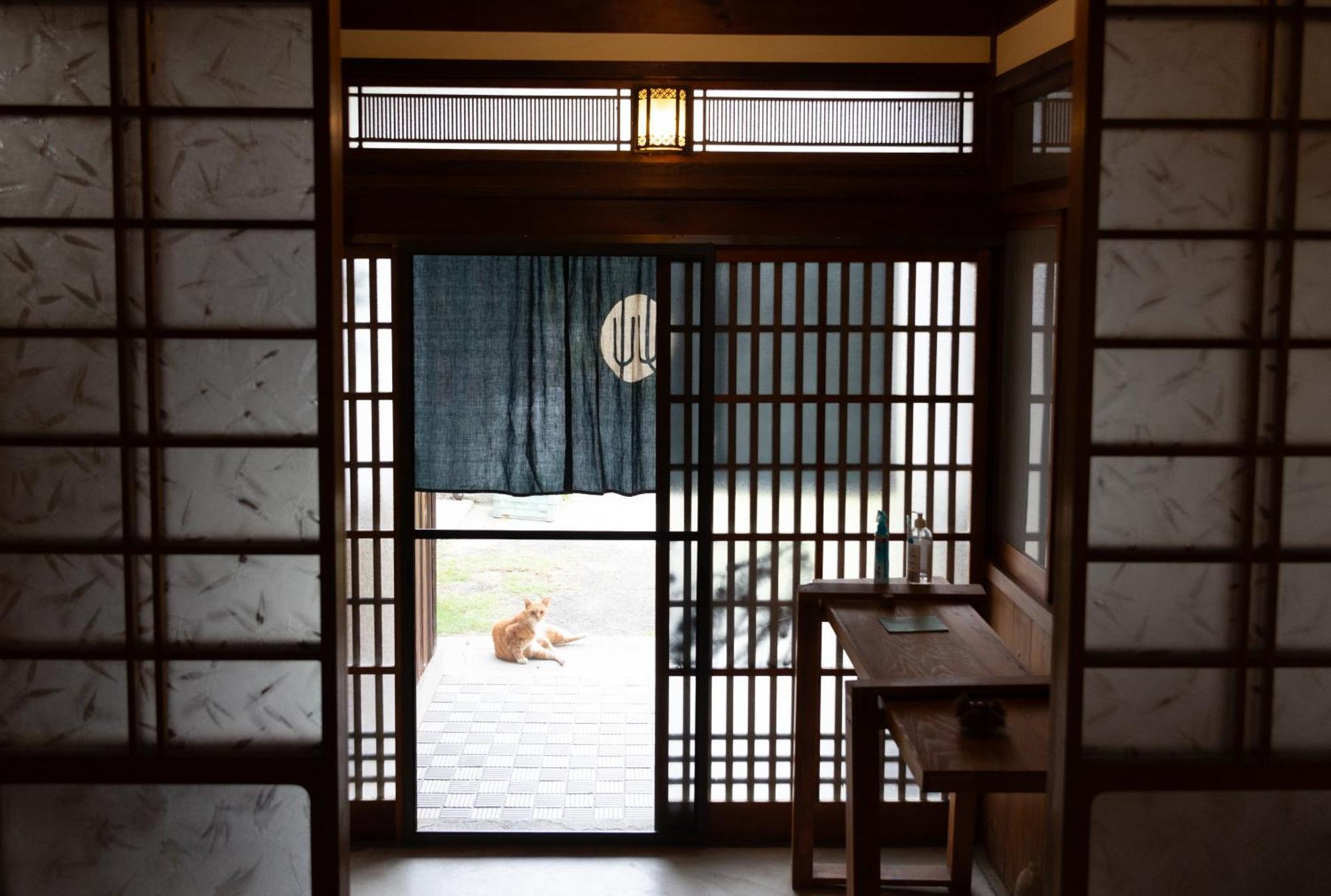 猫と図書館のある宿 草地家 Kusachike Minamiawaji Extérieur photo