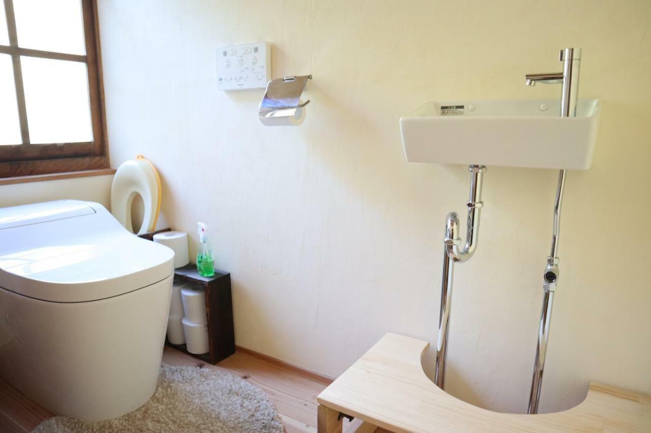 猫と図書館のある宿 草地家 Kusachike Minamiawaji Extérieur photo